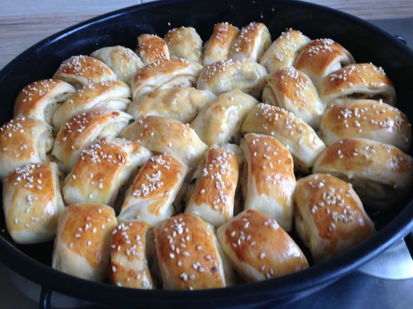 Булочки с картошкой и сосисками
