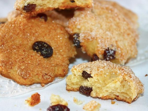 Творожное печенье с изюмом